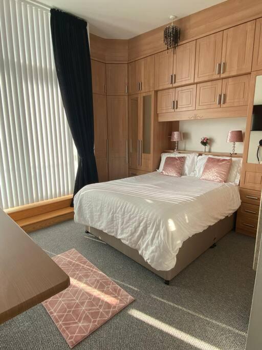 3 Bedroom Penthouse Apartment In Larne Bagian luar foto
