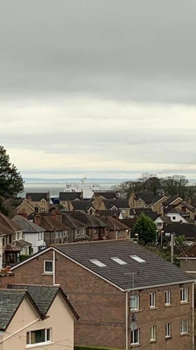 3 Bedroom Penthouse Apartment In Larne Bagian luar foto